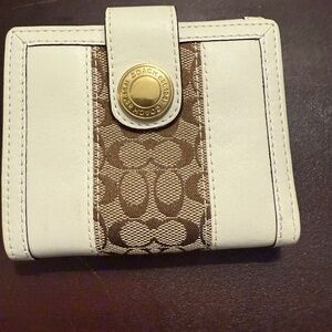 Coach Signature French Purse Wallet 40455 White/Khaki Brass Turnlock NWT